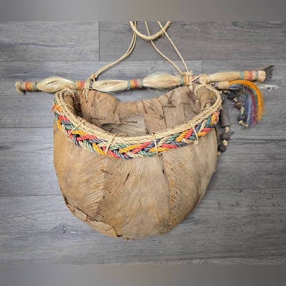 Native American Handmade Primitive Natural Palm Husk Leaf Fiber Wall Basket